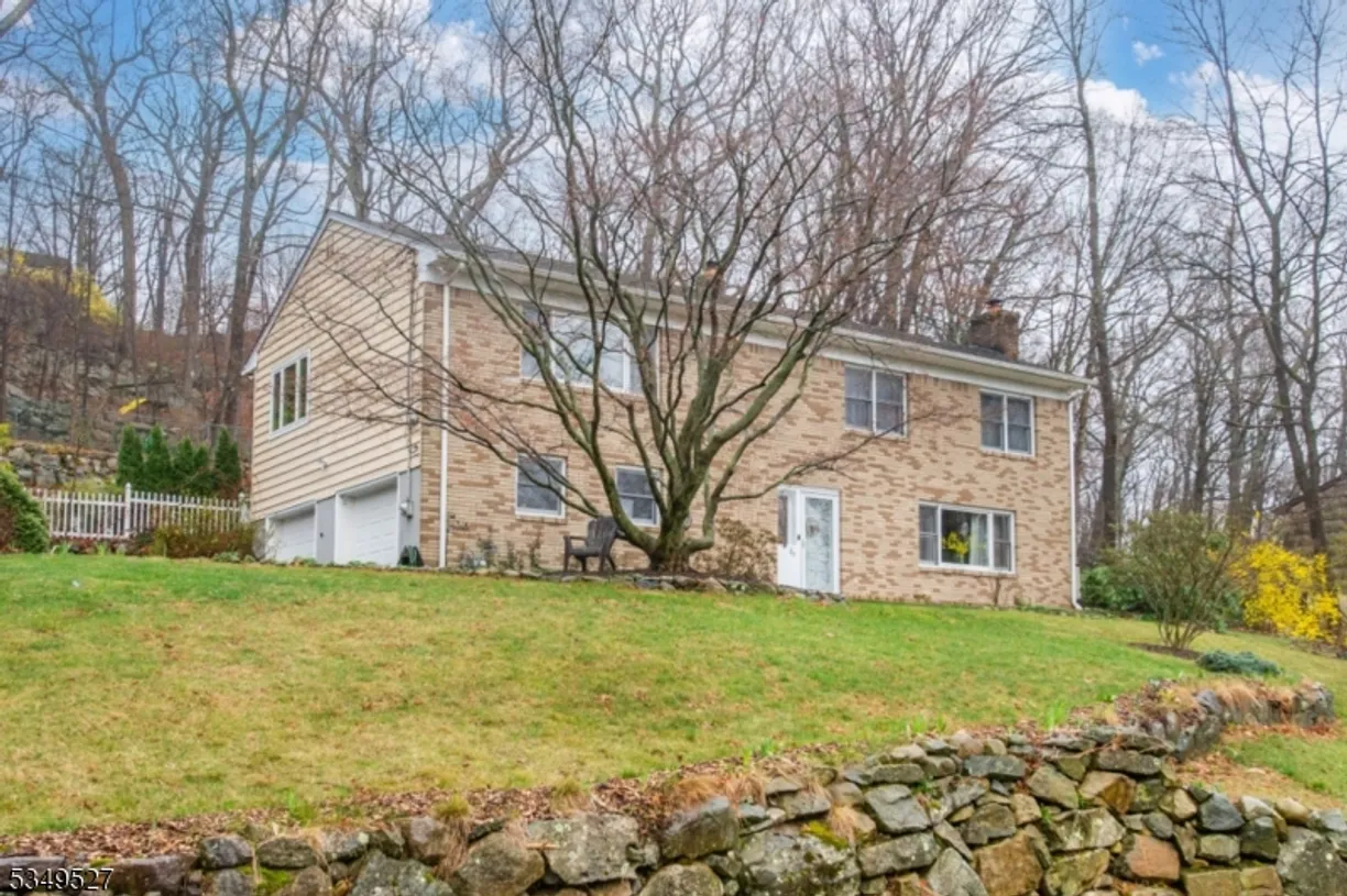 Bergen County Real Estate | View 30 Serpentine Rd | 4 Beds, 3 Baths