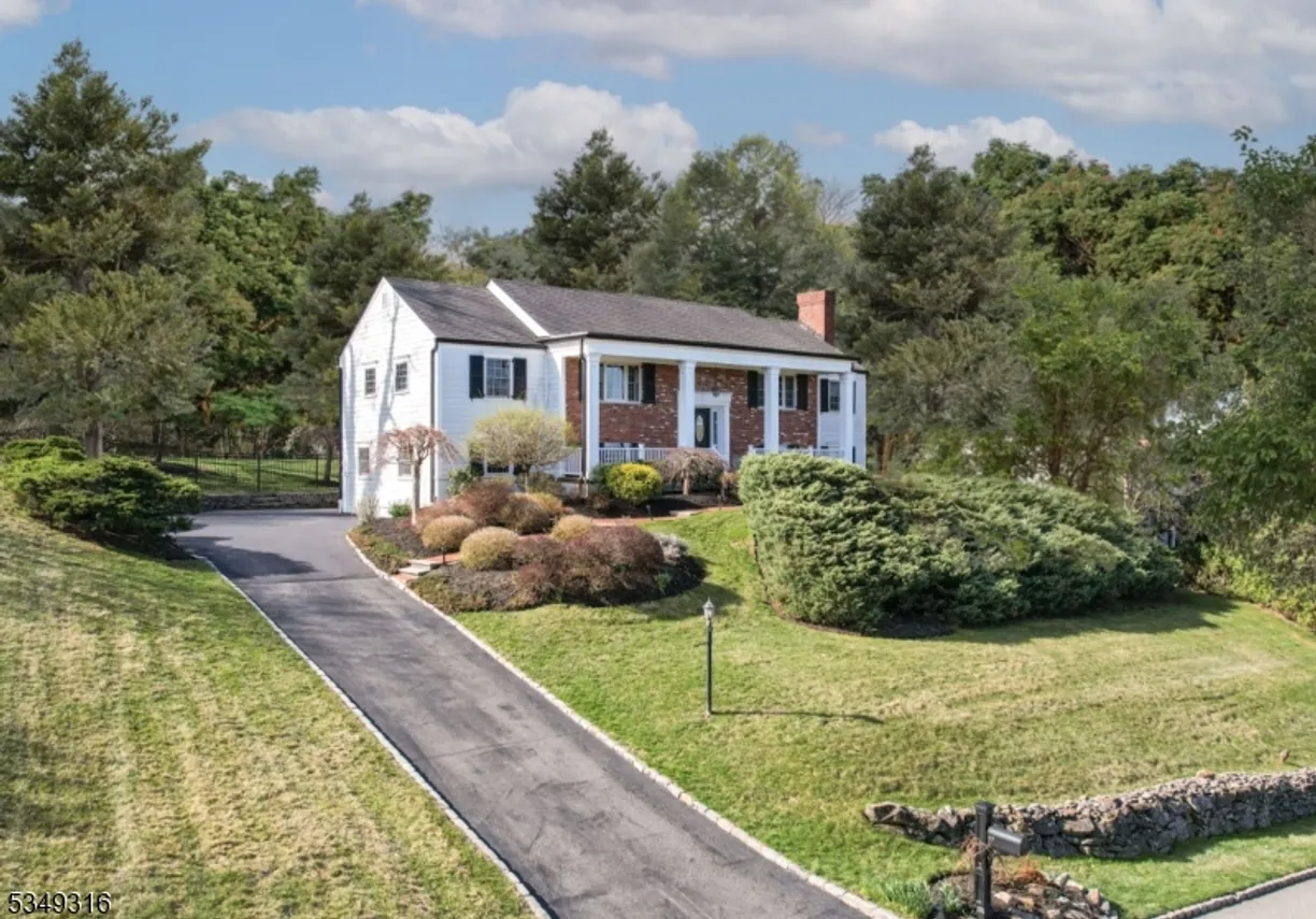 Jersey City/Hoboken Real Estate | View 17 Glenmere Dr | Listing