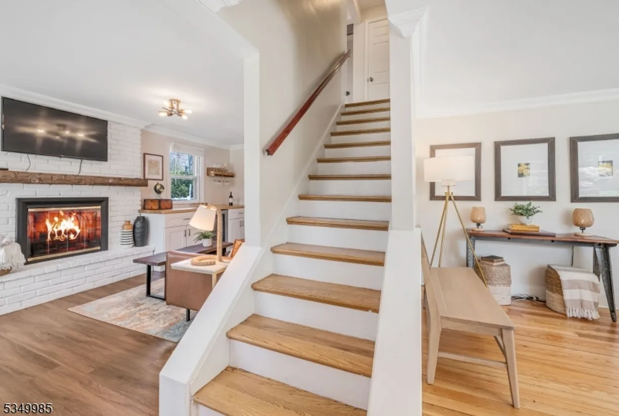 Jersey City/Hoboken Real Estate | View 8 Amherst Pl | Listing