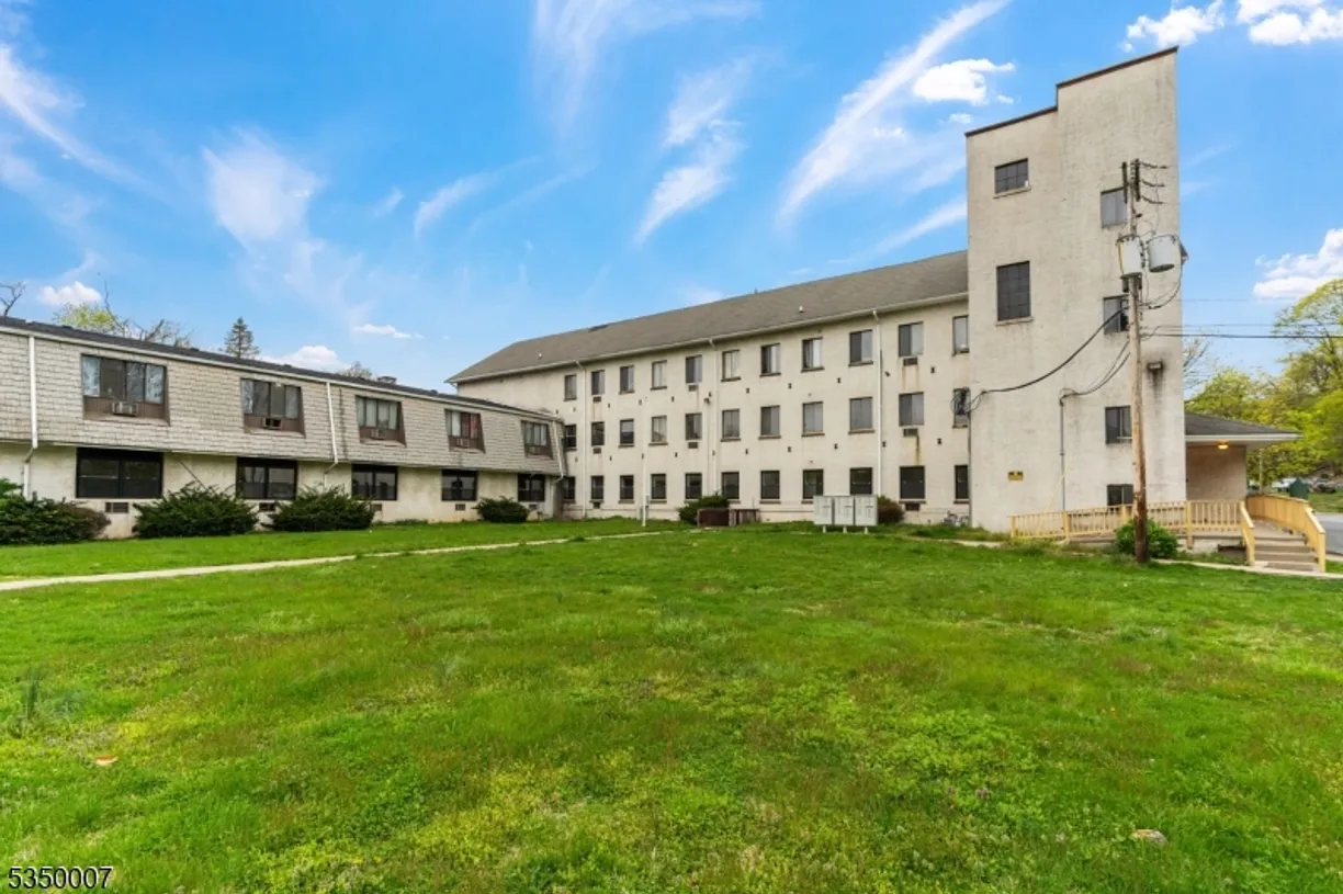 Central NJ/Bucks County, PA Real Estate | View 7 Railroad Ave, A202, A202 | 1 Bed, 1 Bath