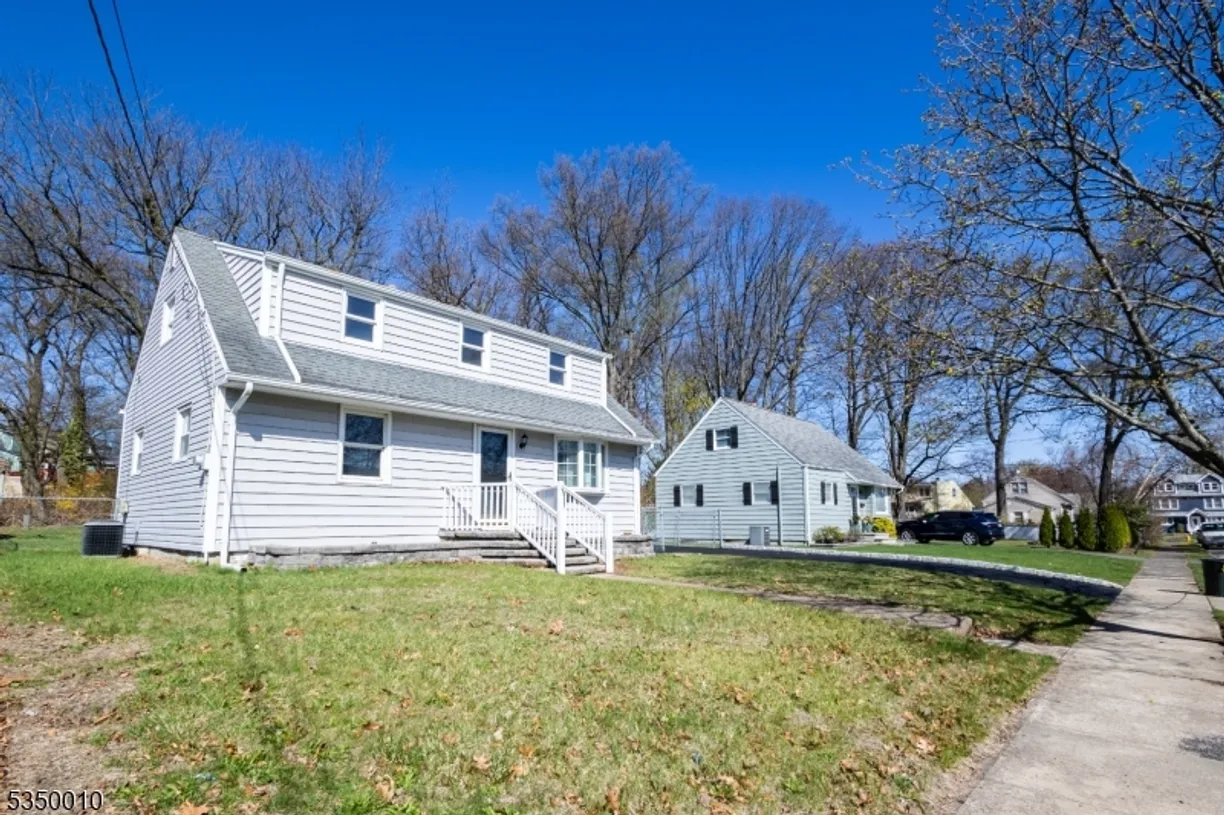 Jersey City/Hoboken Real Estate | View 18 Farmingdale Ave | Listing