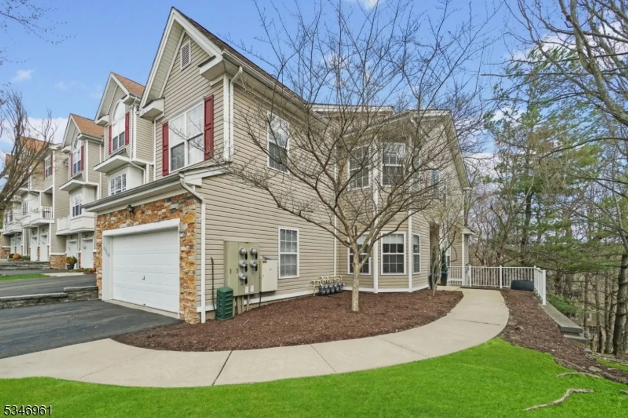 Jersey City/Hoboken Real Estate | View 1510 Vista Ter, 1510 | 3 Beds