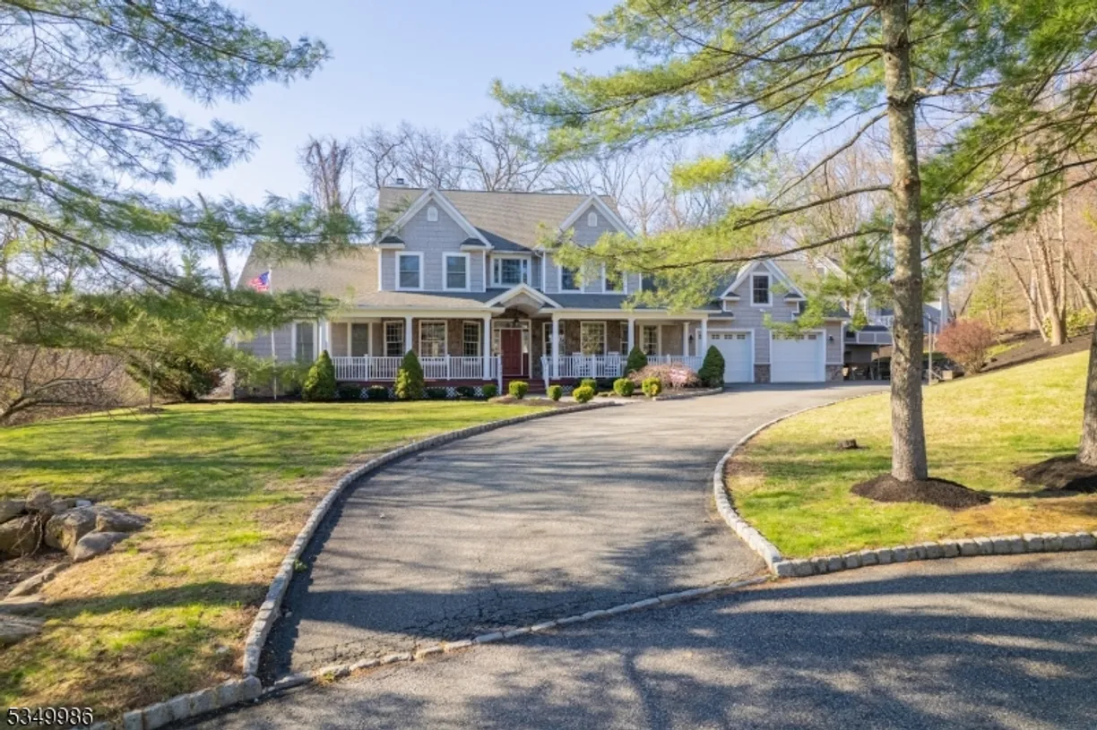 Jersey City/Hoboken Real Estate | View 77 Hendricks Dr | 4 Beds