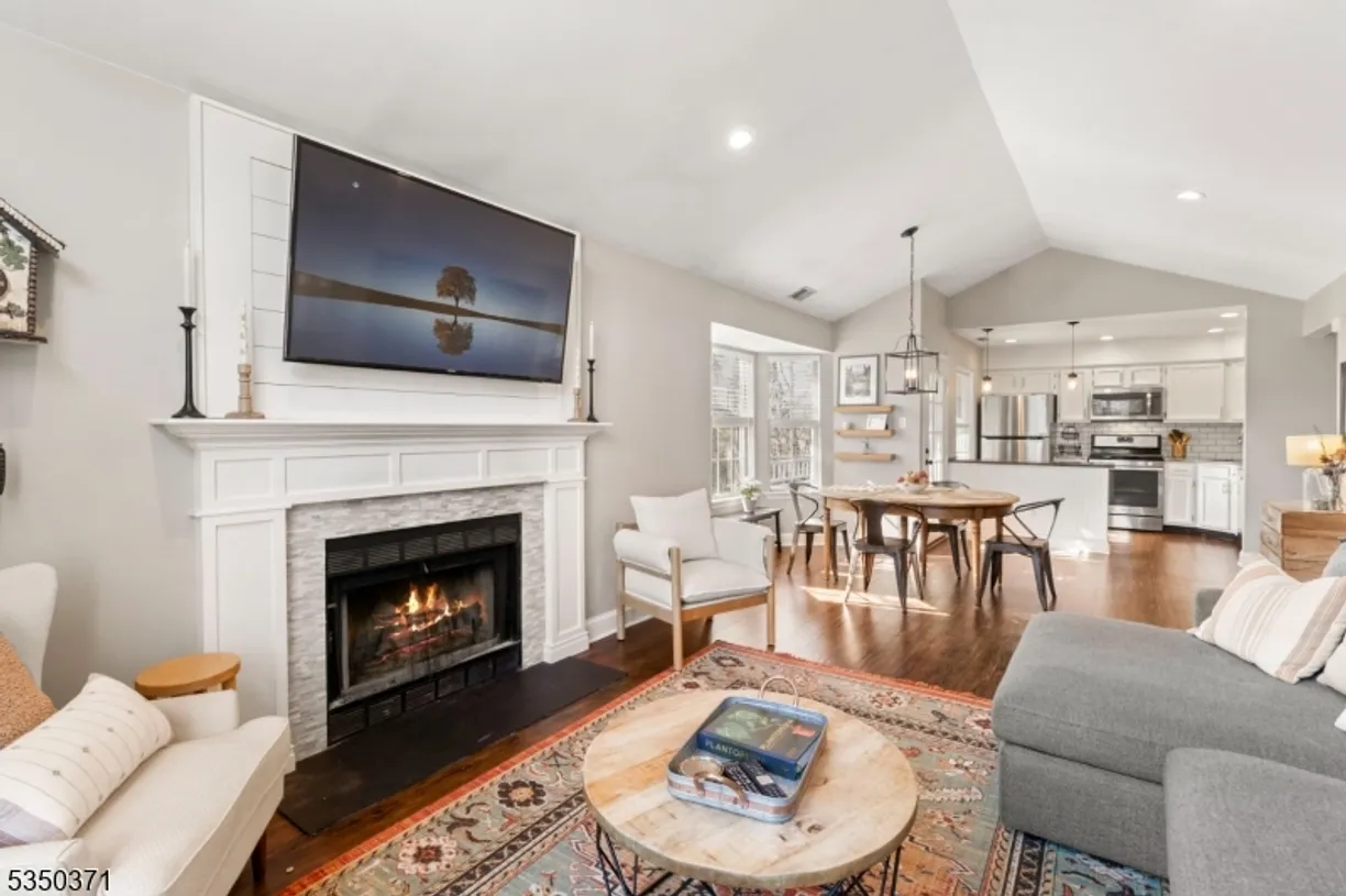 Jersey City/Hoboken Real Estate | View 38 Oswestry Way | 2 Beds