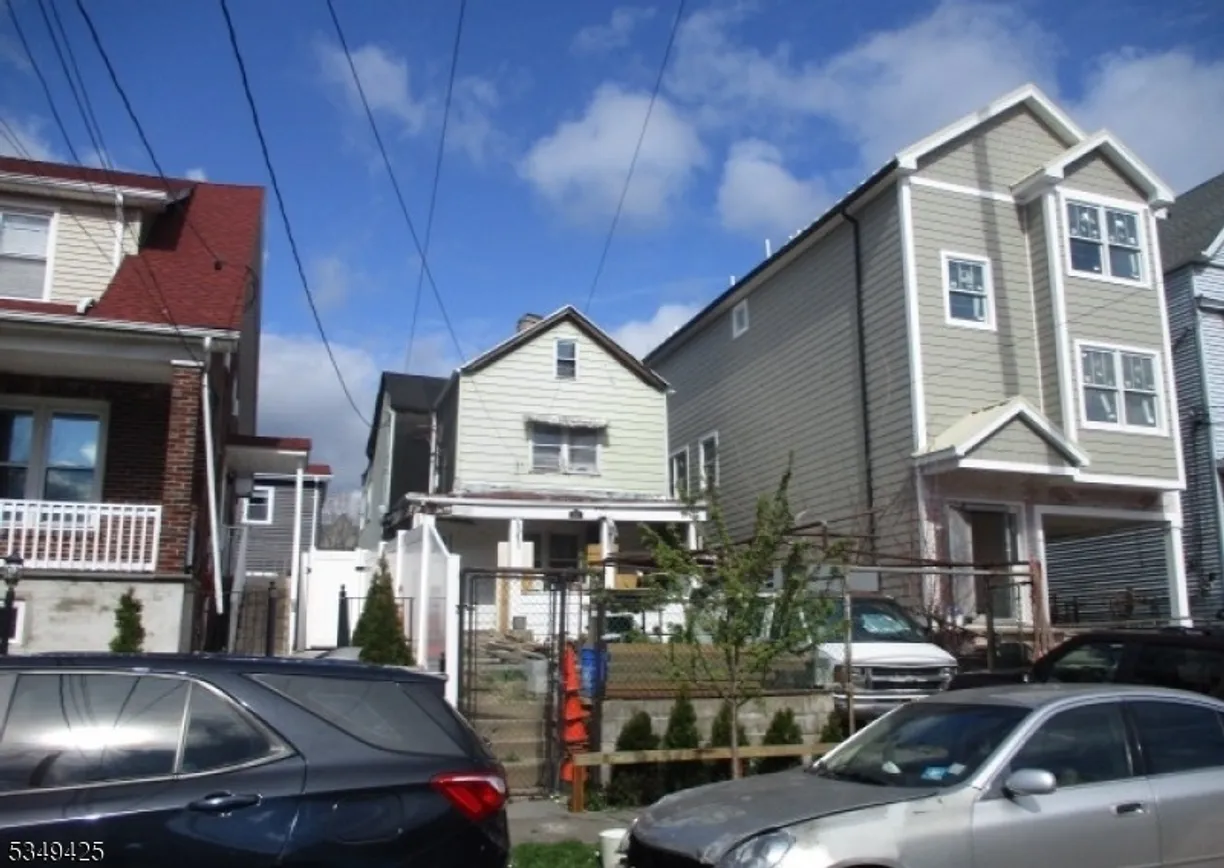 Rockland/Orange/NJ Real Estate | View 197 Fairmount Ave | 3 Beds, 1 Bath