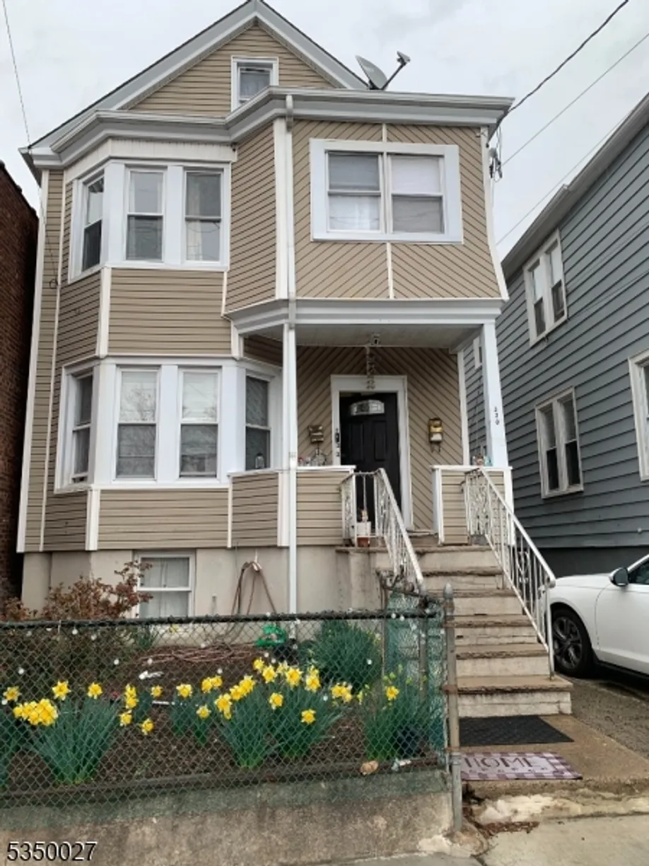 Jersey City/Hoboken Real Estate | View 330 River Dr | 2 Baths