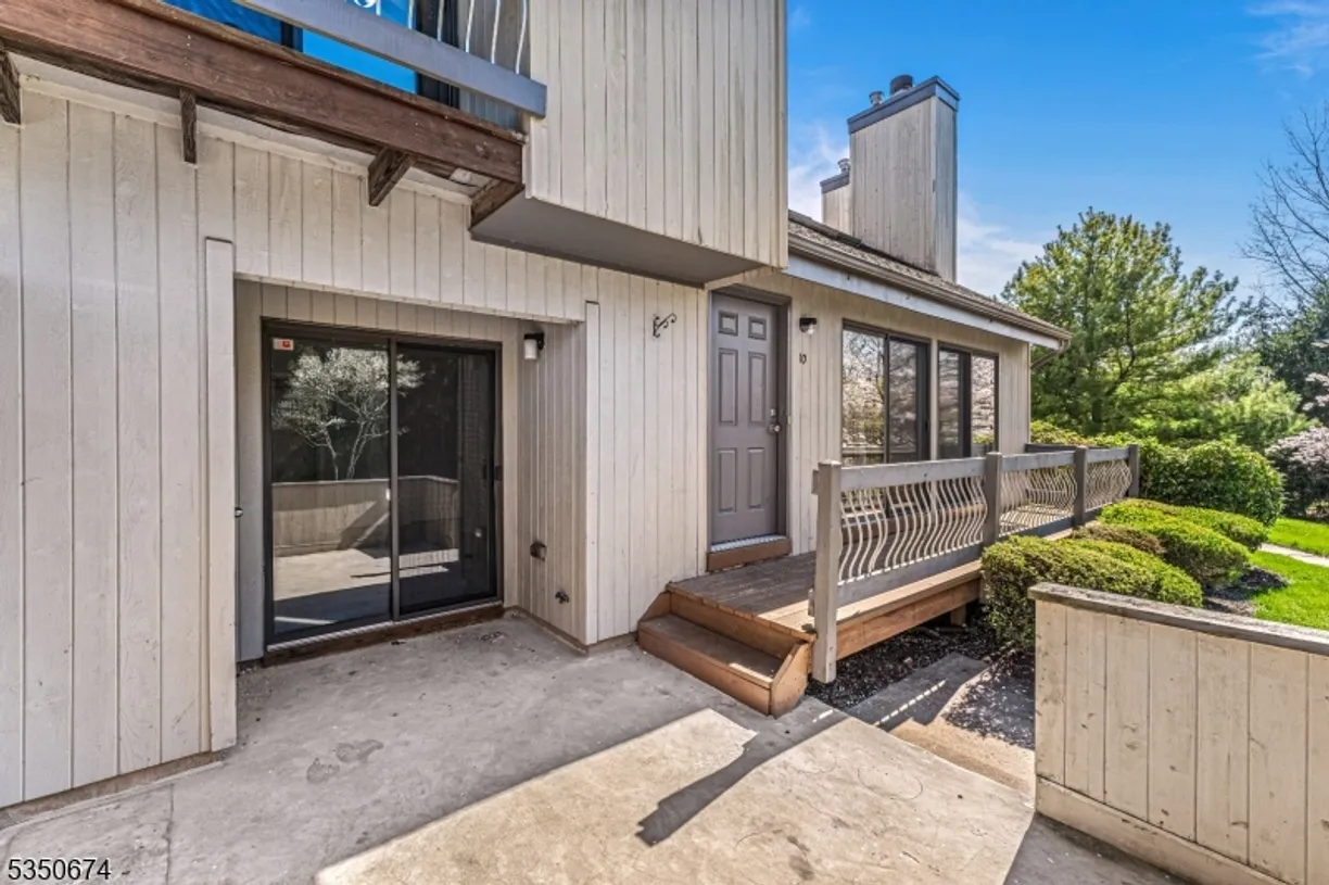 Jersey City/Hoboken Real Estate | View 10 Brook St | Listing