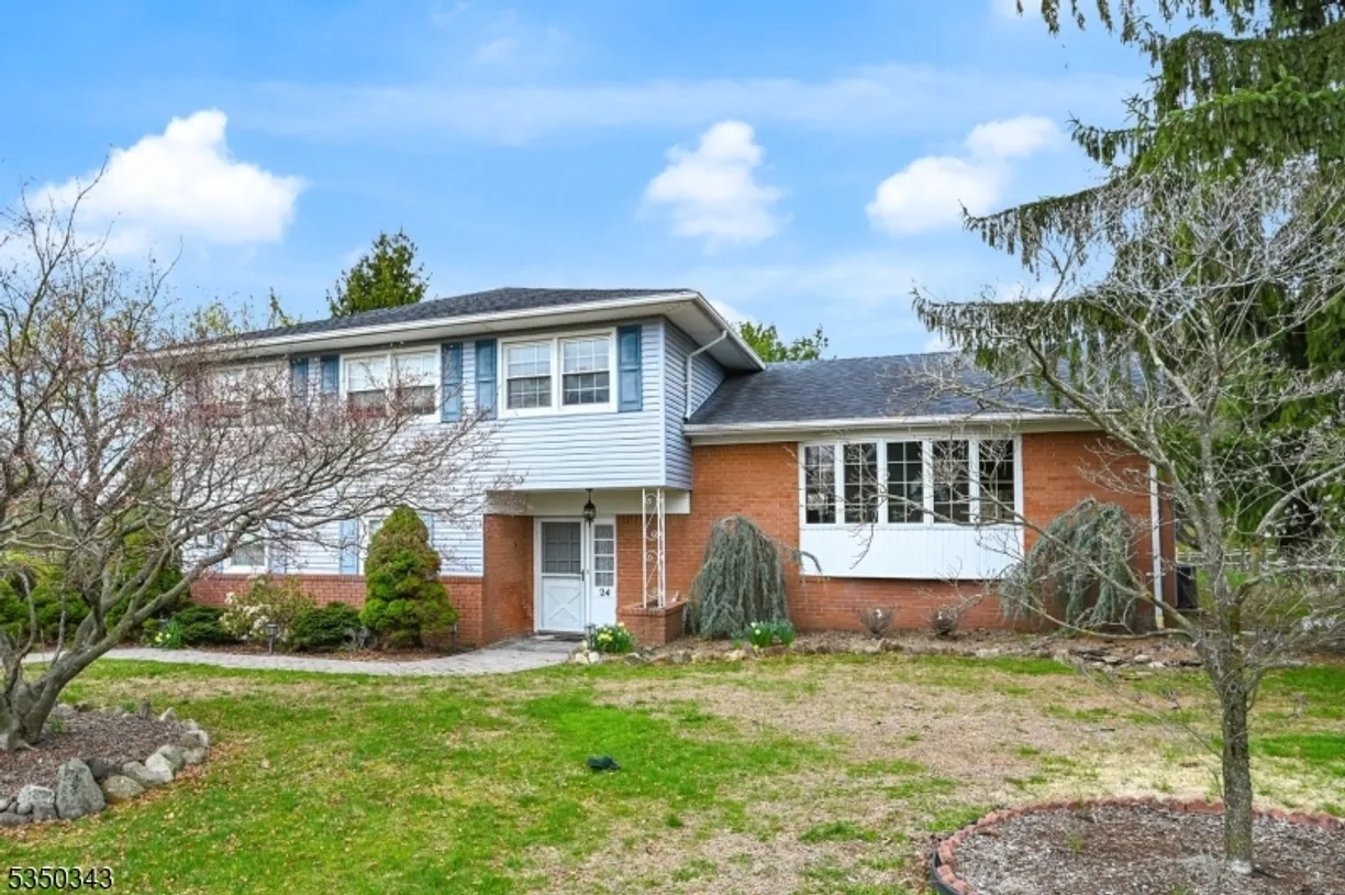 Jersey City/Hoboken Real Estate | View 24 Kathryn Dr | 4 Beds