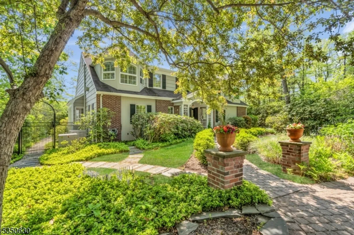 Bergen County Real Estate | View 157 Lake End Rd | Listing