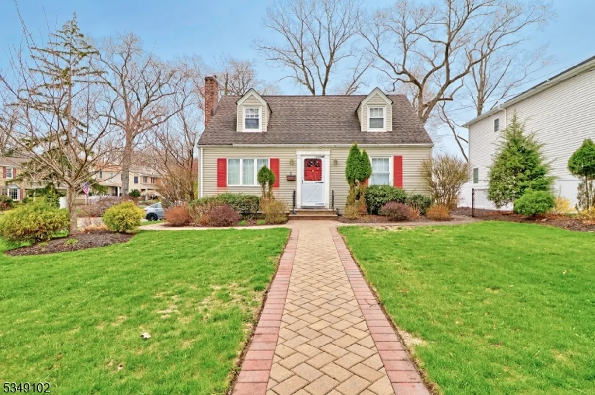 Jersey City/Hoboken Real Estate | View 1 Salem Pl | 4 Beds, 3 Baths
