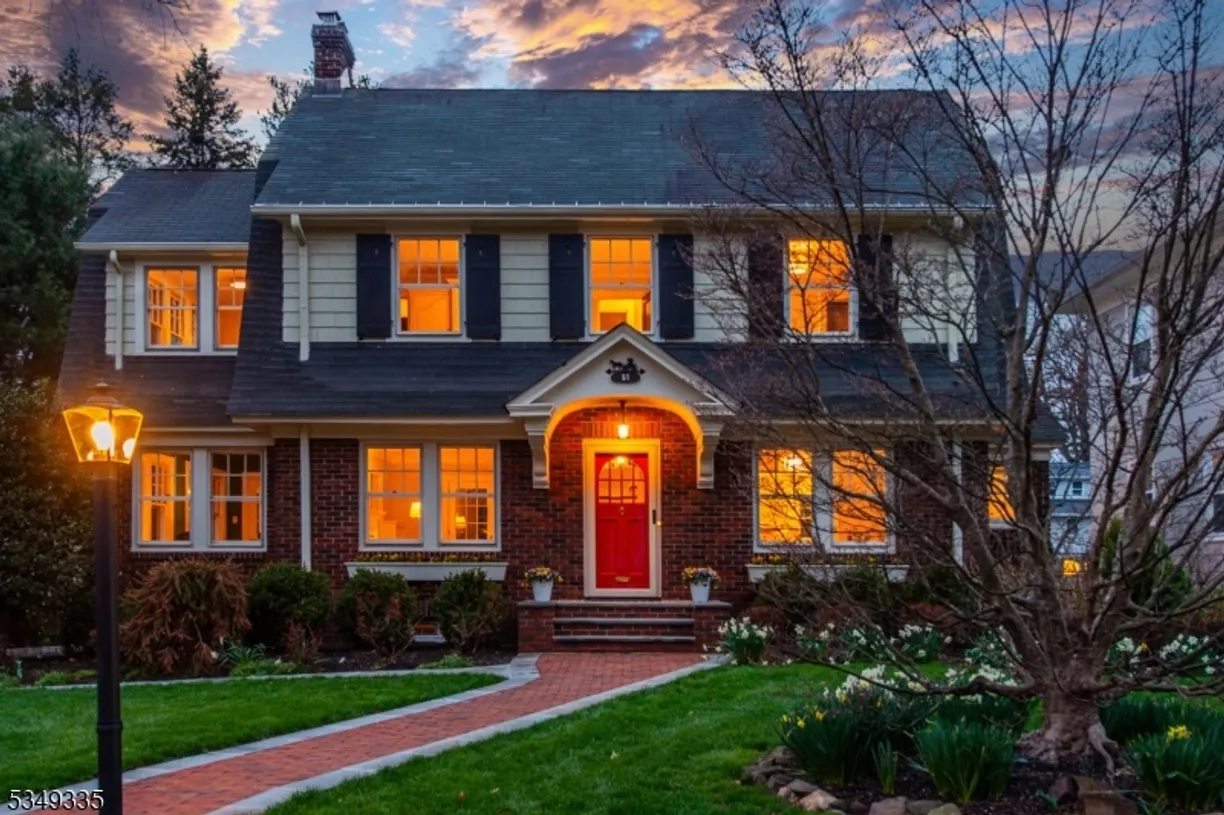 Jersey City/Hoboken Real Estate | View 51 Tuxedo Rd | 4 Beds