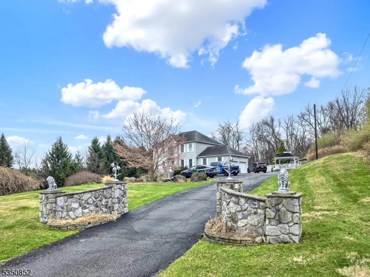 Central NJ/Bucks County, PA Real Estate | View 3 Danville Mountain Rd | 4 Beds