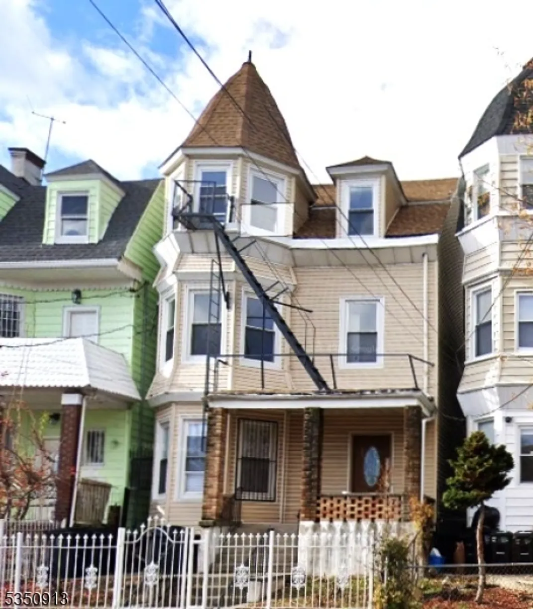 Rockland/Orange/NJ Real Estate | View 155 Fairmount Ave, 02 | 3 Beds, 2 Baths