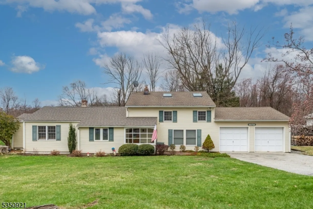 Bergen County Real Estate | View 66 Conestoga Trl | 3 Beds