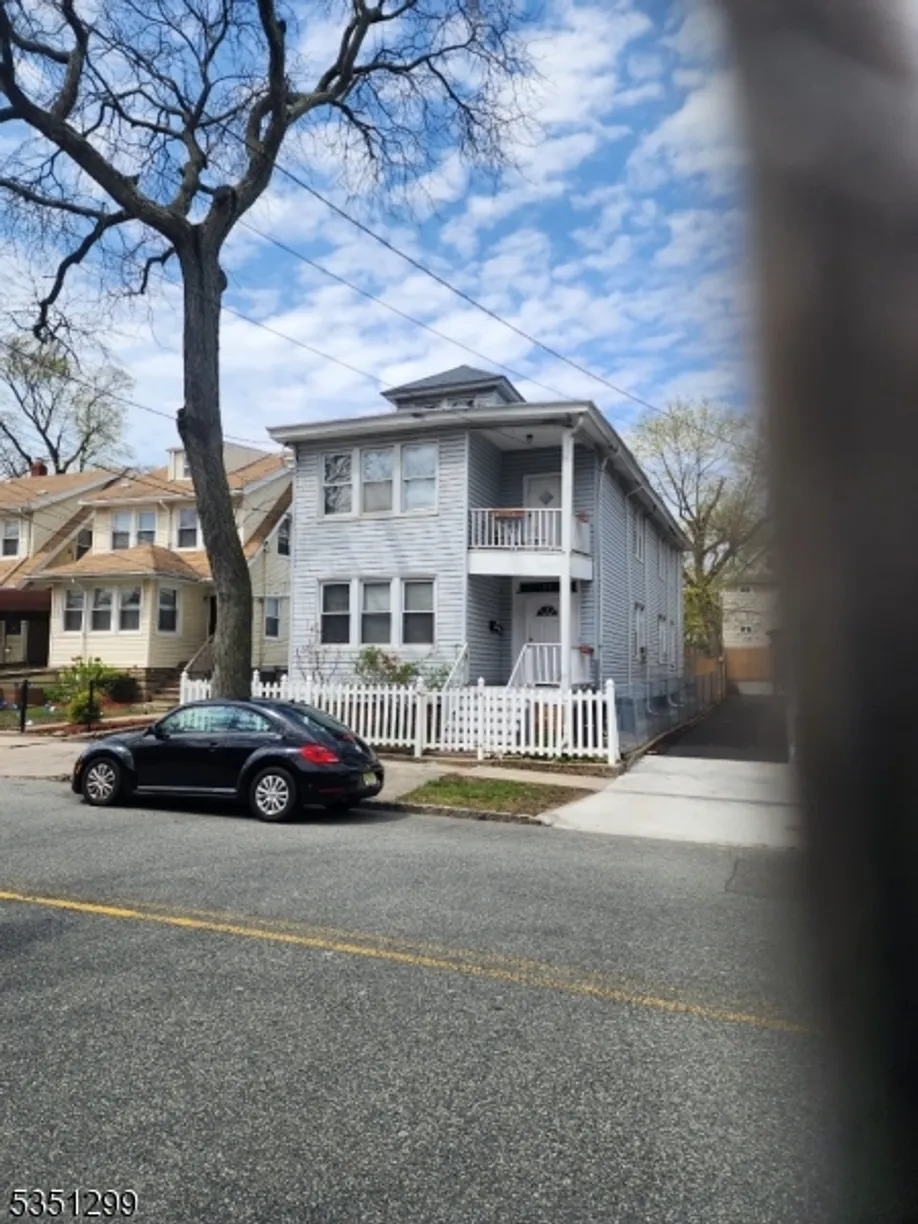 Jersey City/Hoboken Real Estate | View 20 Maple Ave | Listing