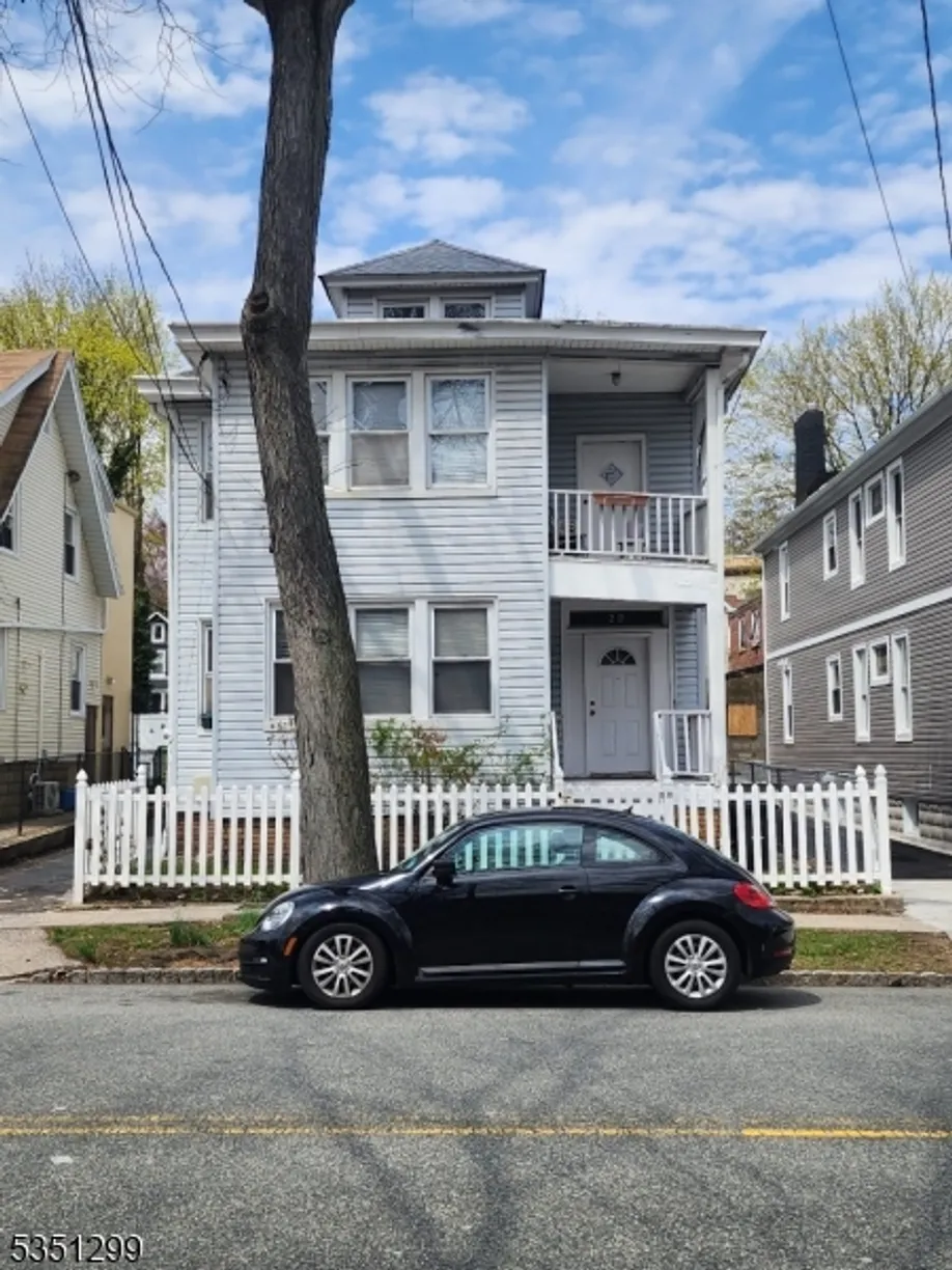 Jersey City/Hoboken Real Estate | View 20 Maple Ave | 3 Baths
