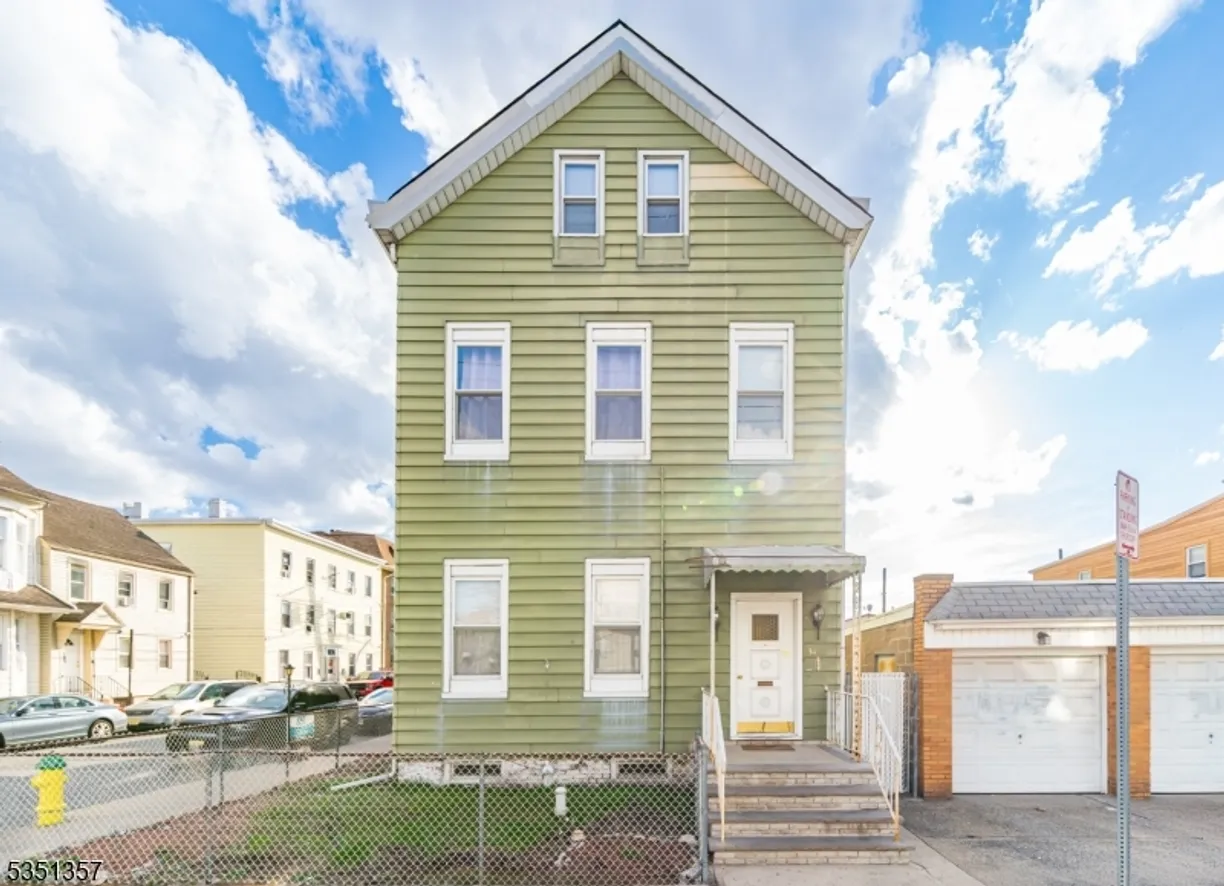 Jersey City/Hoboken Real Estate | View 32 Wall St
