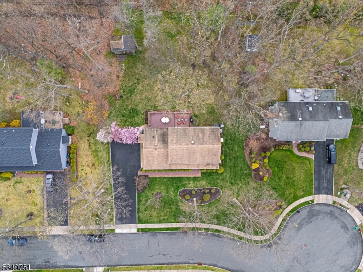 Jersey City/Hoboken Real Estate | View 9 Gristmill Rd | Listing