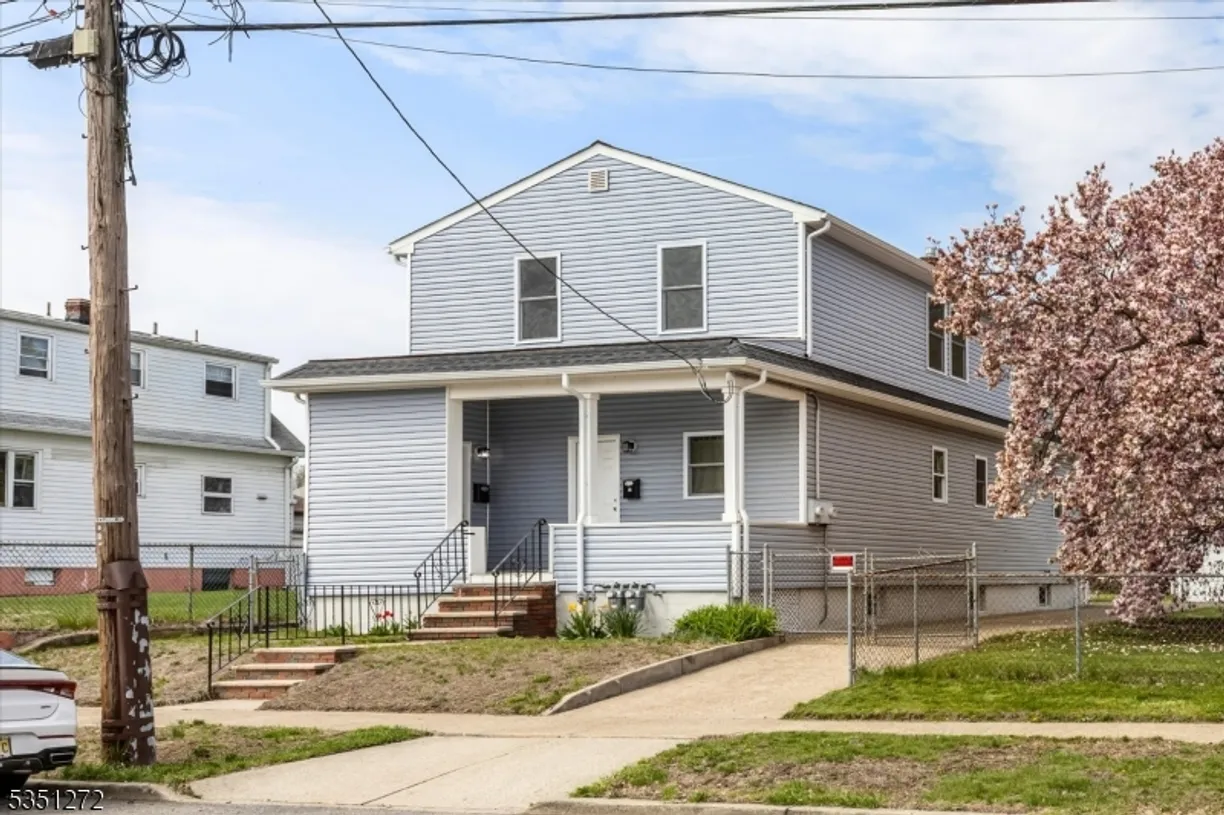 Jersey City/Hoboken Real Estate | View 32 E 4Th St | 2 Baths