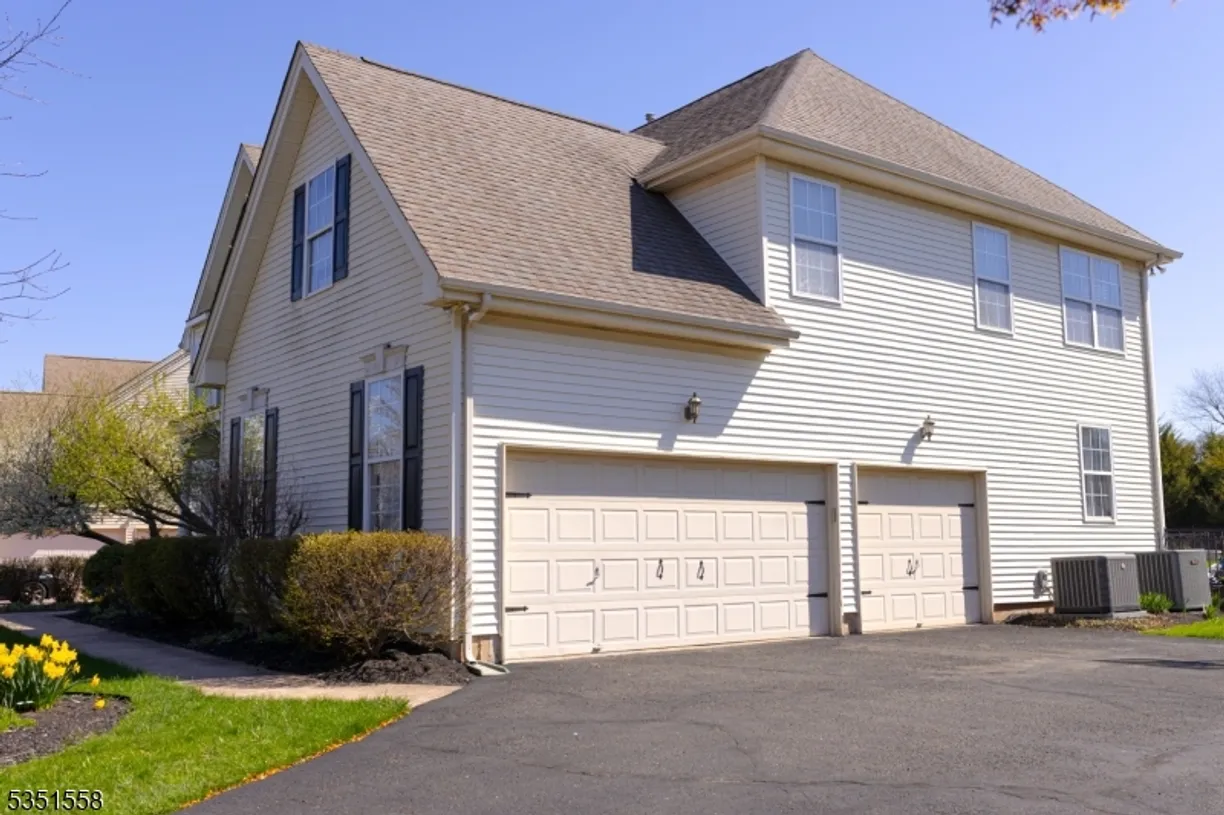 Jersey City/Hoboken Real Estate | View 28 Valley Wood Dr | Listing