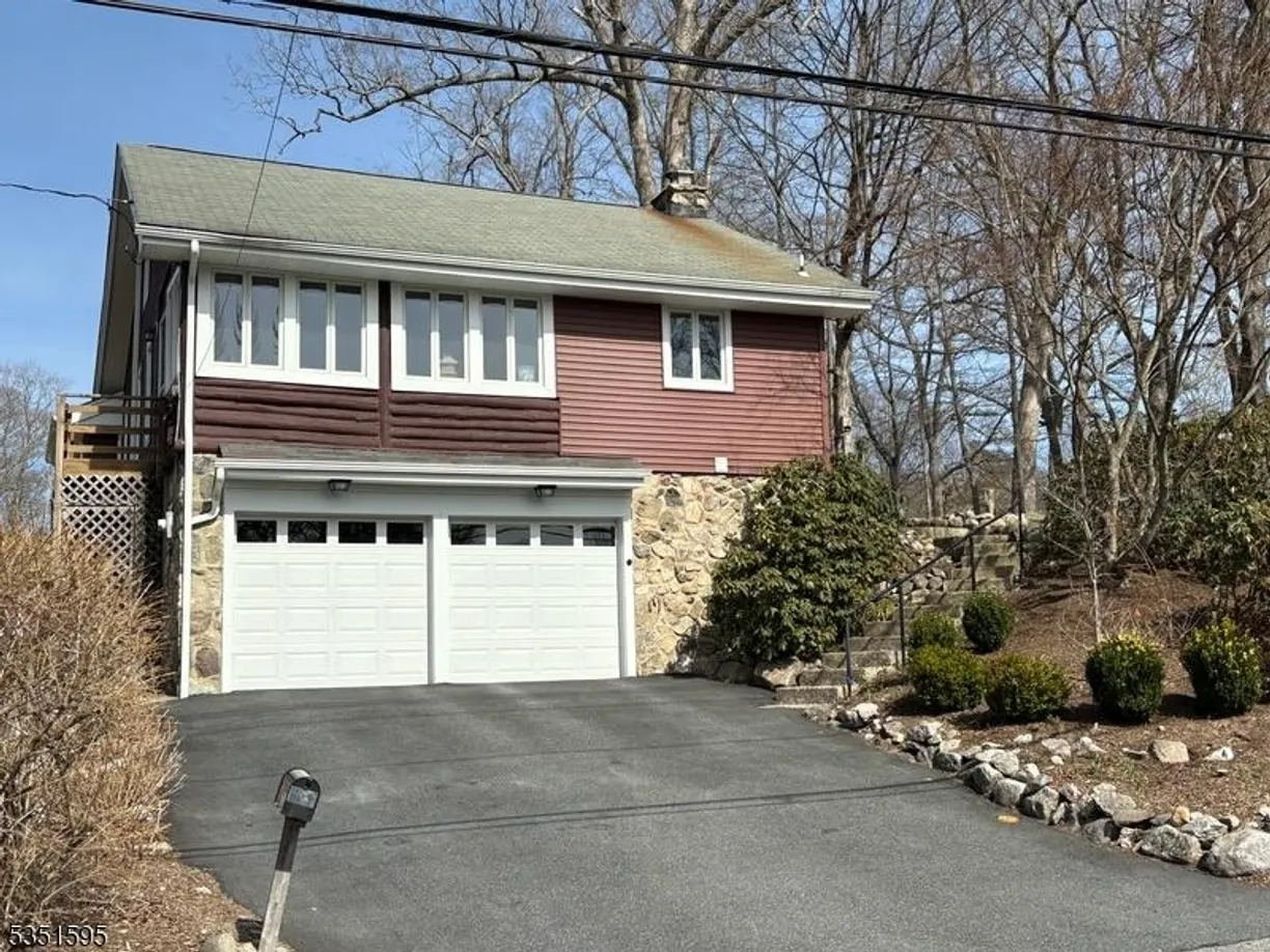 Bergen County Real Estate | View 208 Cupsaw Dr | Listing
