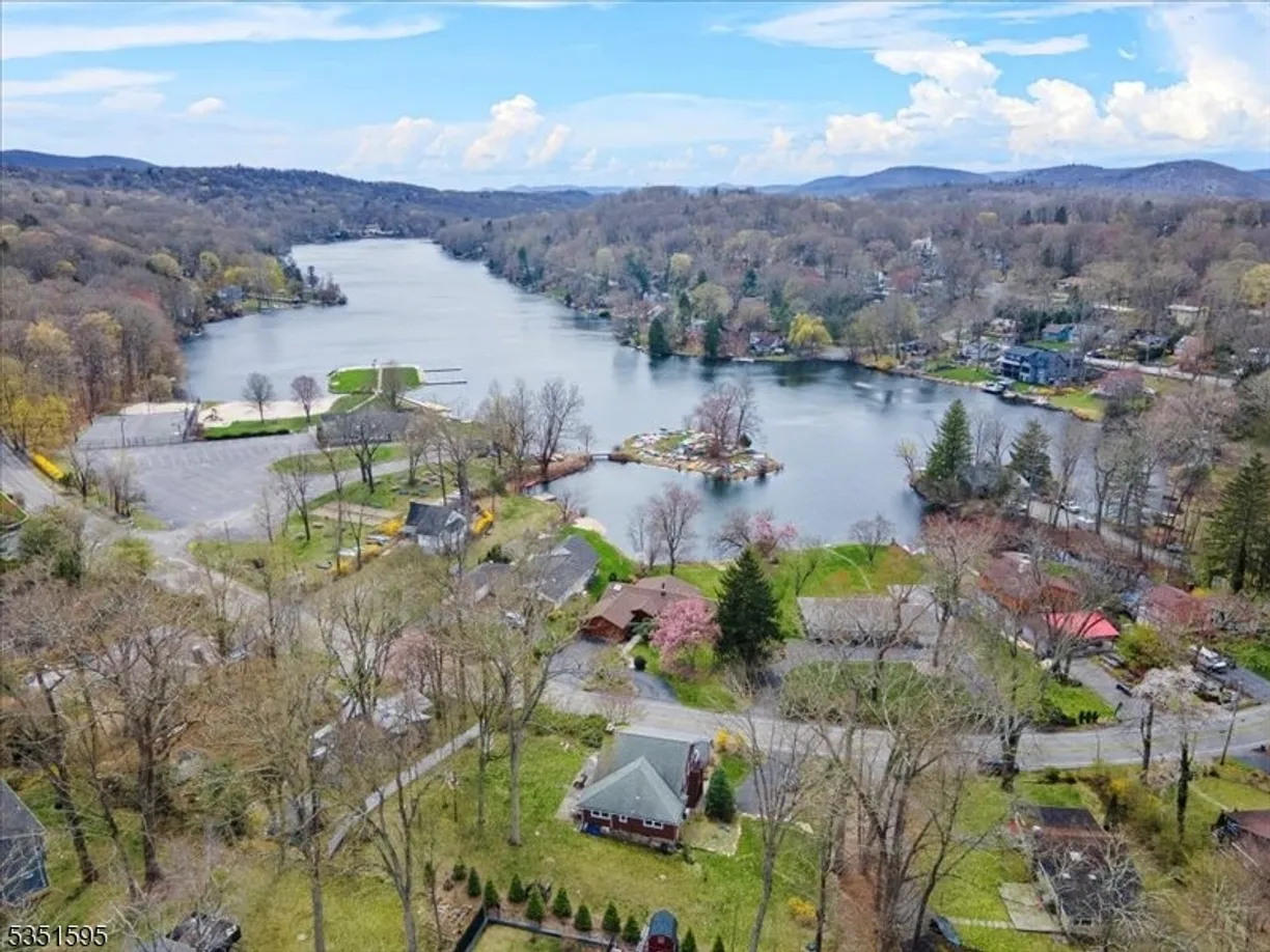 Bergen County Real Estate | View 208 Cupsaw Dr | Listing