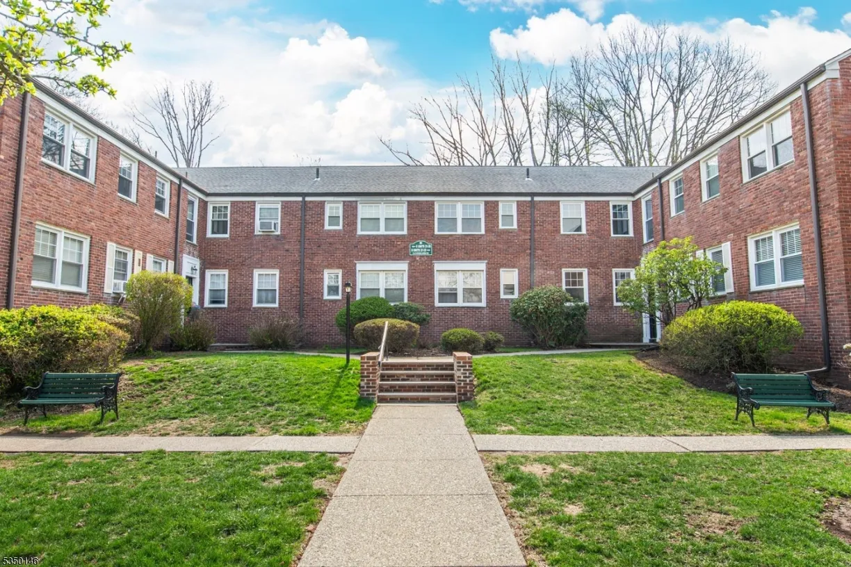 Jersey City/Hoboken Real Estate | View 349 Bloomfield Ave, 29 | 1 Bed, 1 Bath