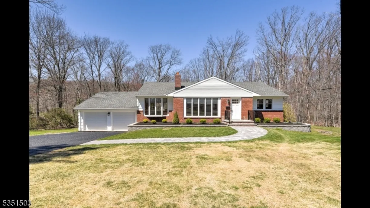 Bergen County Real Estate | View 18 Lakeview Drive | 3 Beds