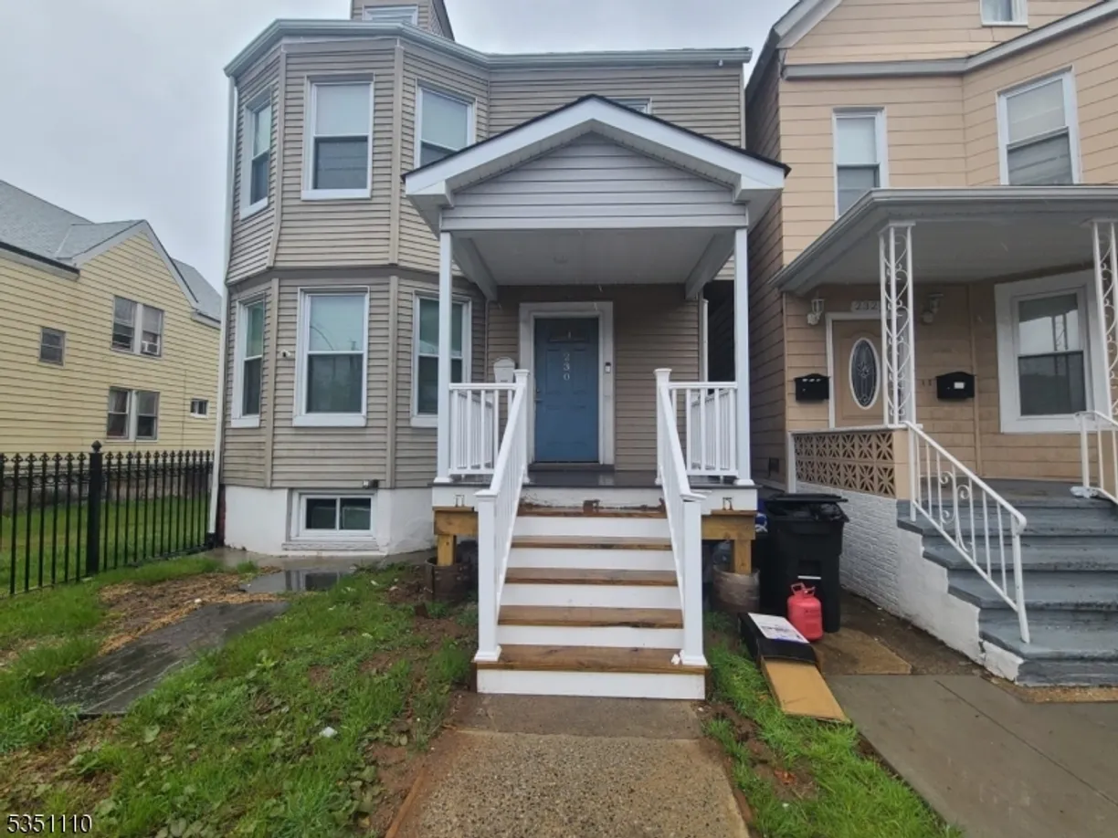 Rockland/Orange/NJ Real Estate | View 230 Sanford St | 4 Beds, 2 Baths