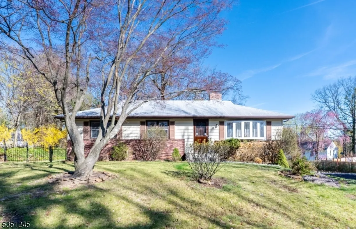 Jersey City/Hoboken Real Estate | View 48 Manger Rd | 3 Beds