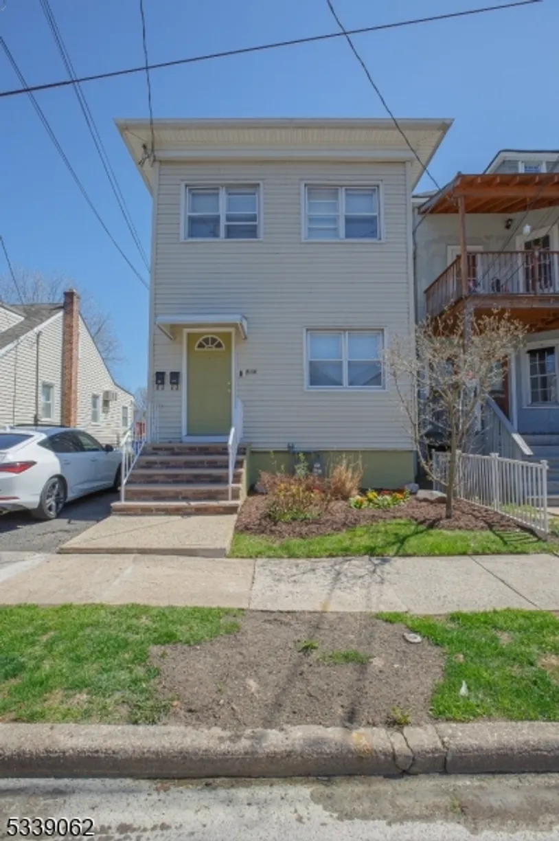 Bergen County Real Estate | View 516 E Blancke St | 2 Baths