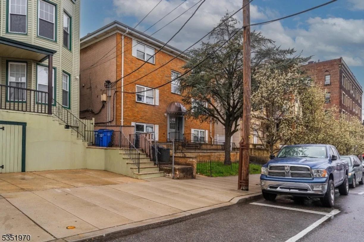 Jersey City/Hoboken Real Estate | View 711 18Th St, M | Listing