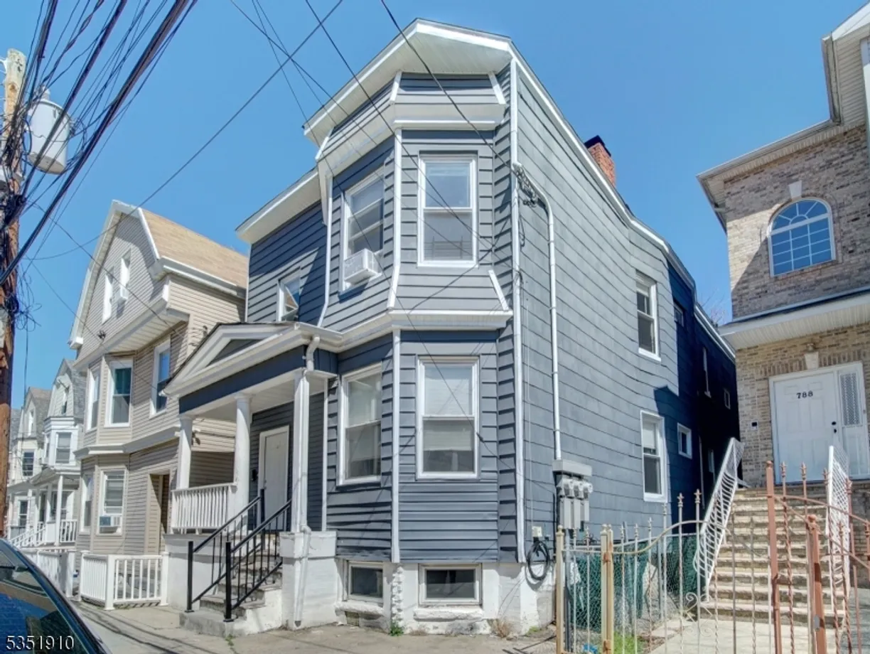 Rockland/Orange/NJ Real Estate | View 786 S 17Th St | Listing