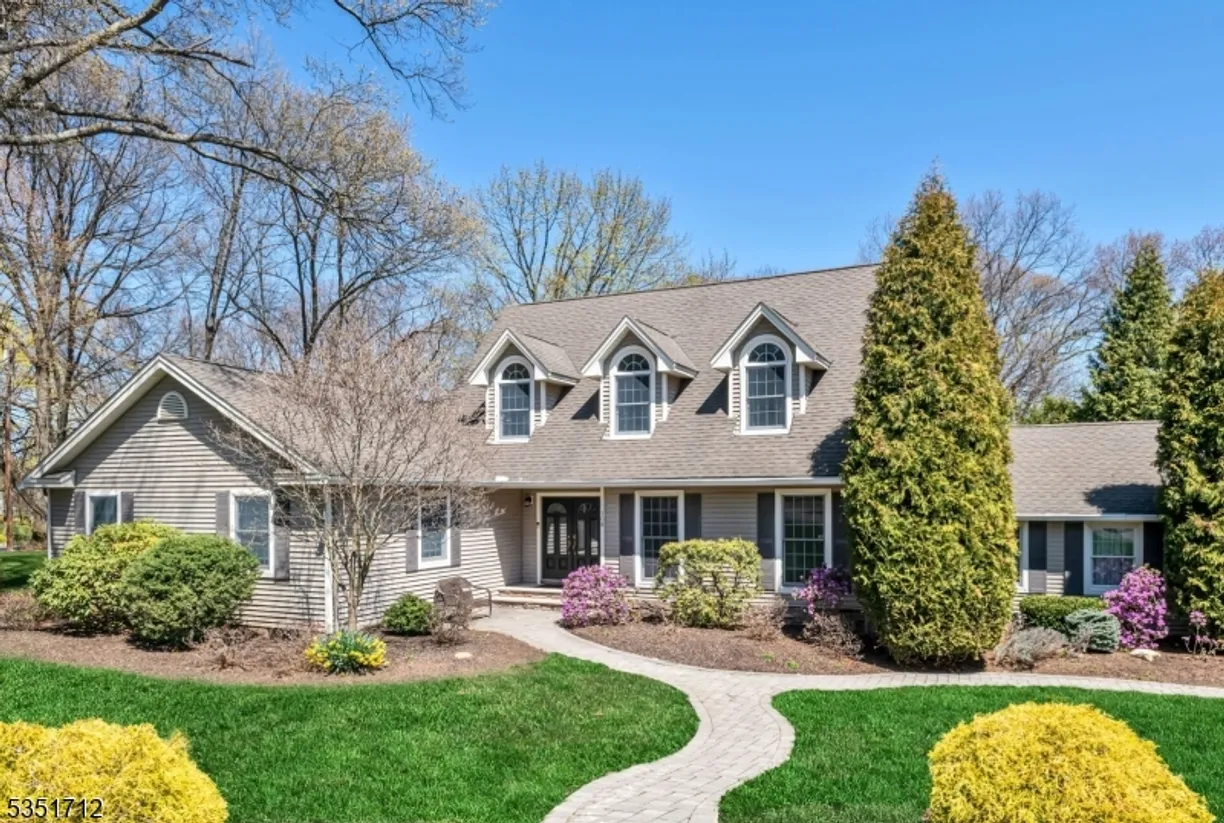 Jersey City/Hoboken Real Estate | View 108 Mary Ann Ln | 6 Beds, 4 Baths