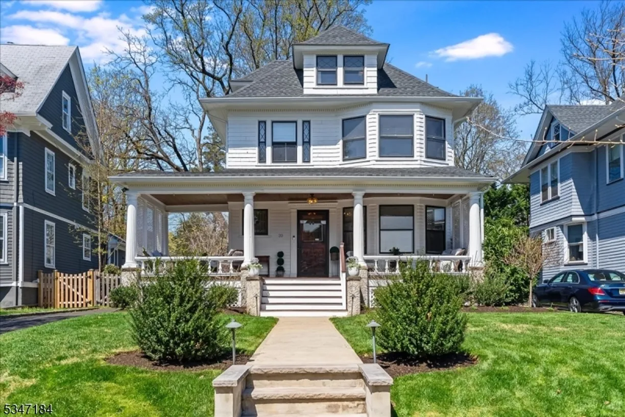 Jersey City/Hoboken Real Estate | View 20 Hillside Ave | 5 Beds