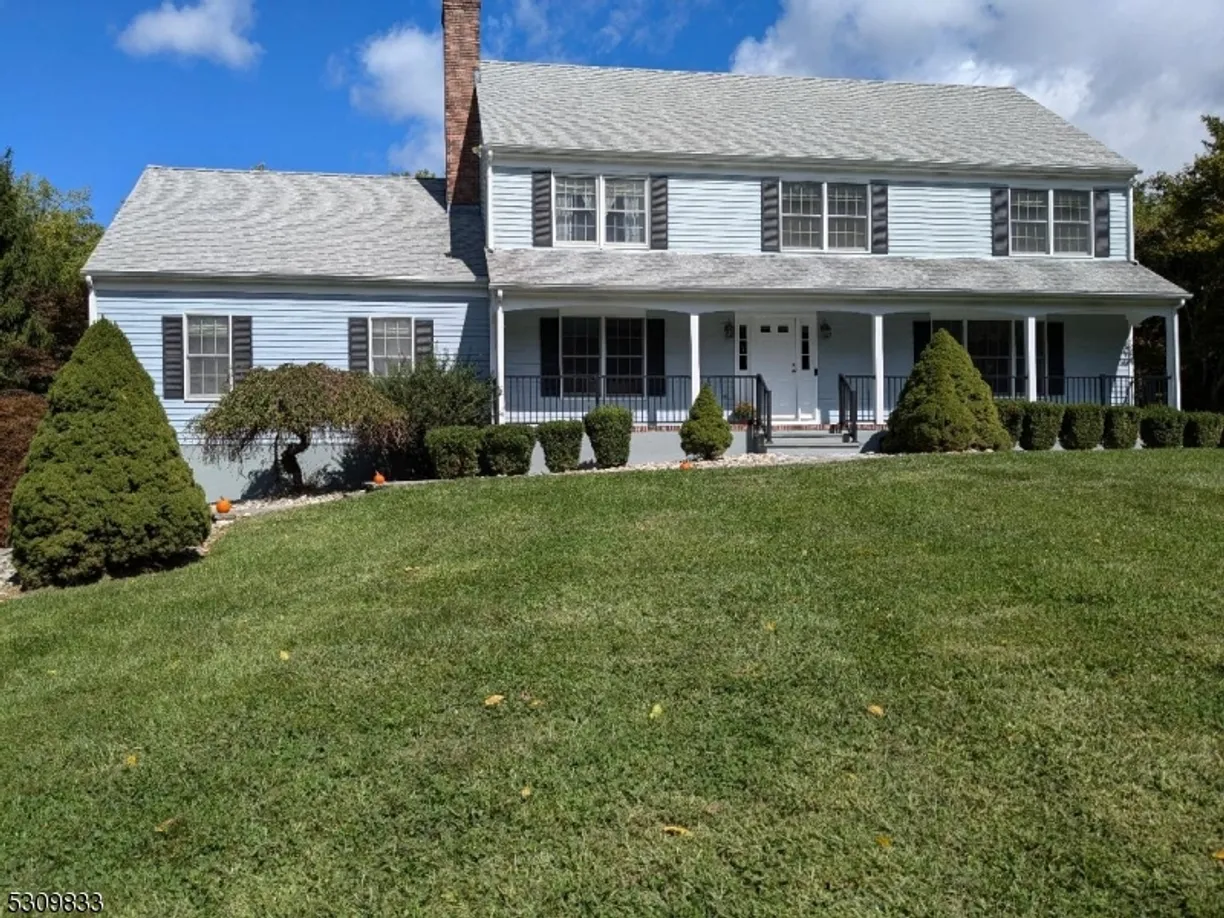 Central NJ/Bucks County, PA Real Estate | View 2 Jocelyn Ct | 4 Beds