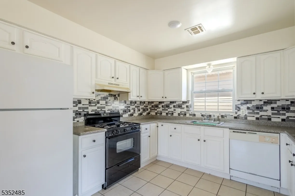 Rockland/Orange/NJ Real Estate | View 232 1St St | Listing