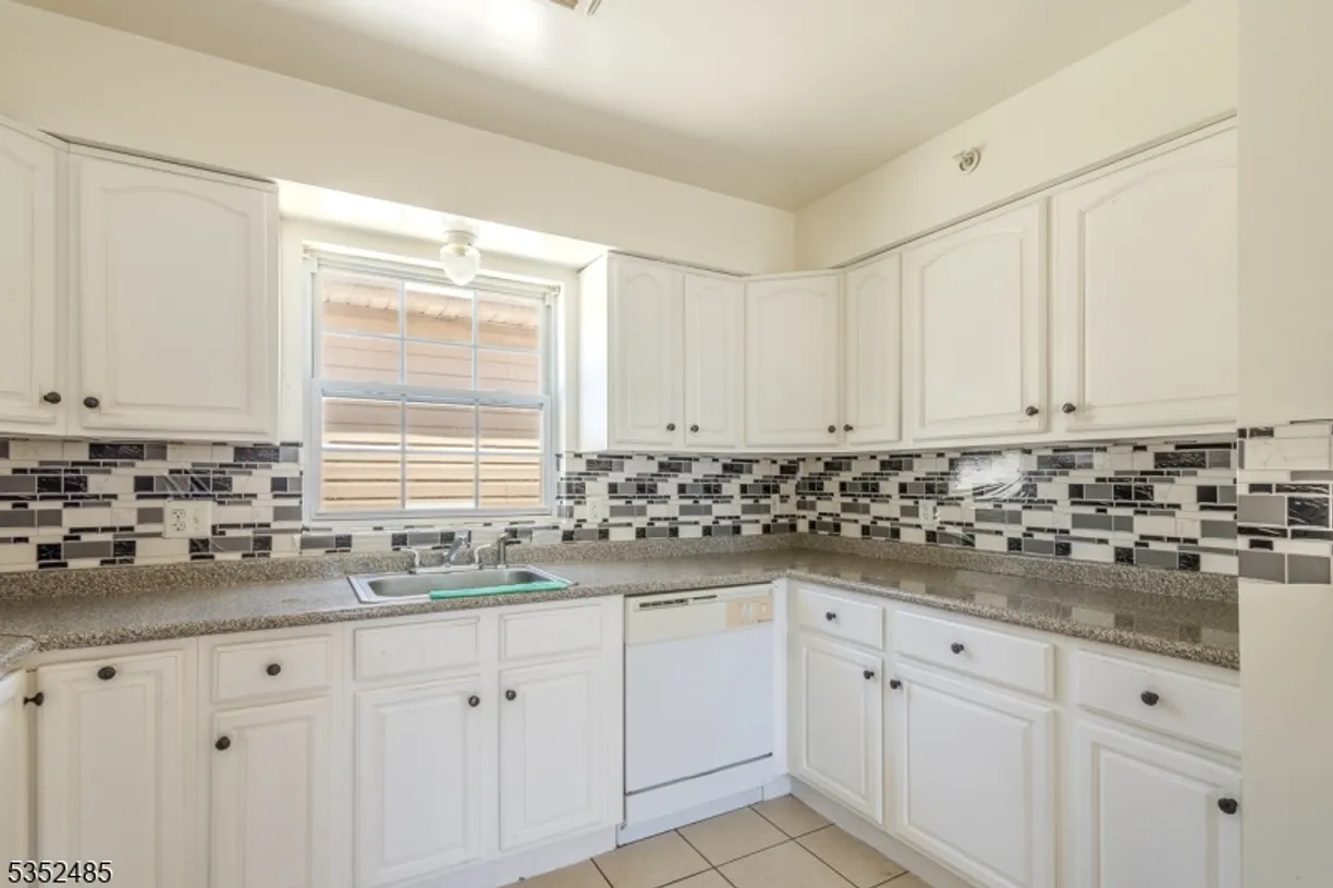 Rockland/Orange/NJ Real Estate | View 232 1St St | 5 Baths