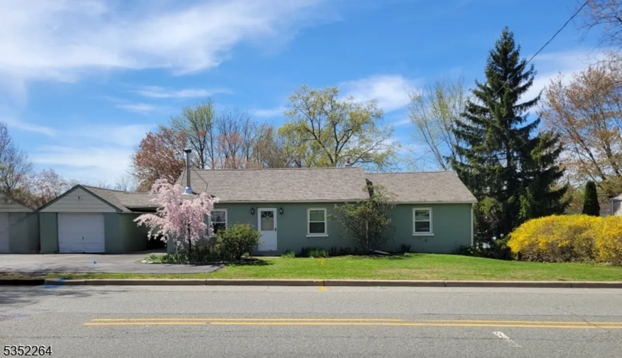 Jersey City/Hoboken Real Estate | View 281 Newark Pompton Tpke | 3 Beds, 1 Bath