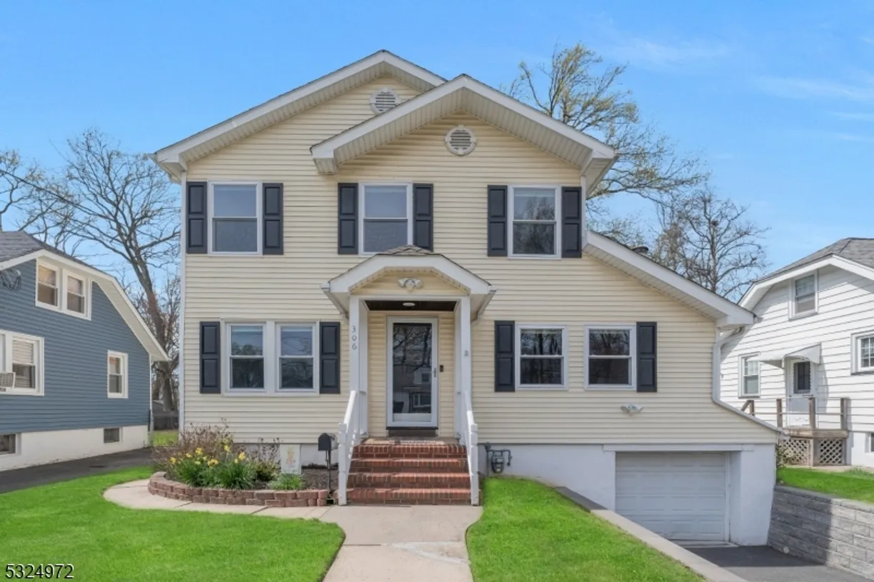 Jersey City/Hoboken Real Estate | View 306 Retford Ave | 6 Beds