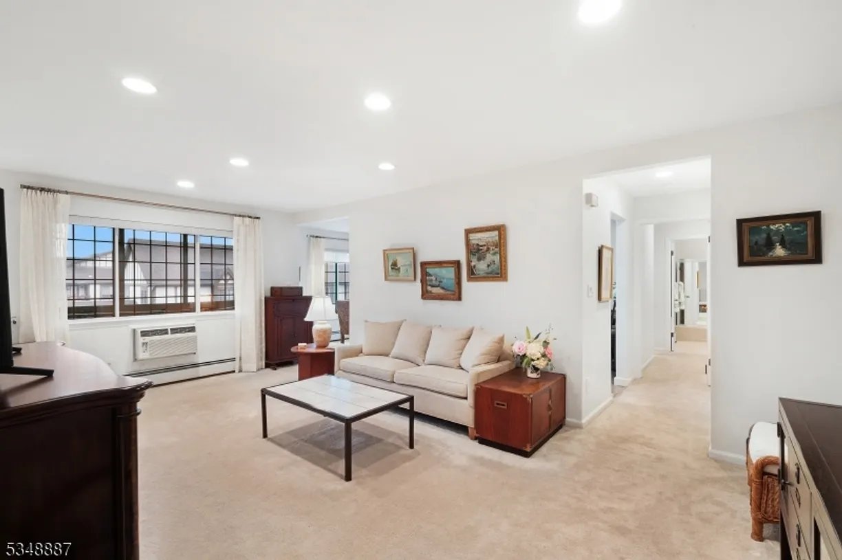 Jersey City/Hoboken Real Estate | View 16 Kensington Rd, E | Listing