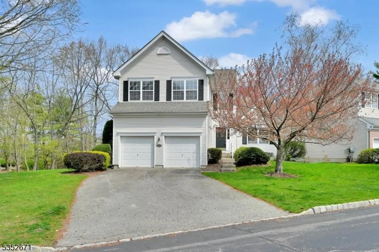 Jersey City/Hoboken Real Estate | View 69 Glen Rock Rd | 3 Beds, 2 Baths