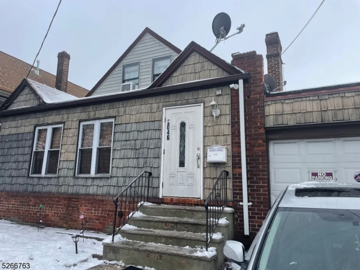 Bergen County Real Estate | View 2046 E Saint Georges Ave | Listing