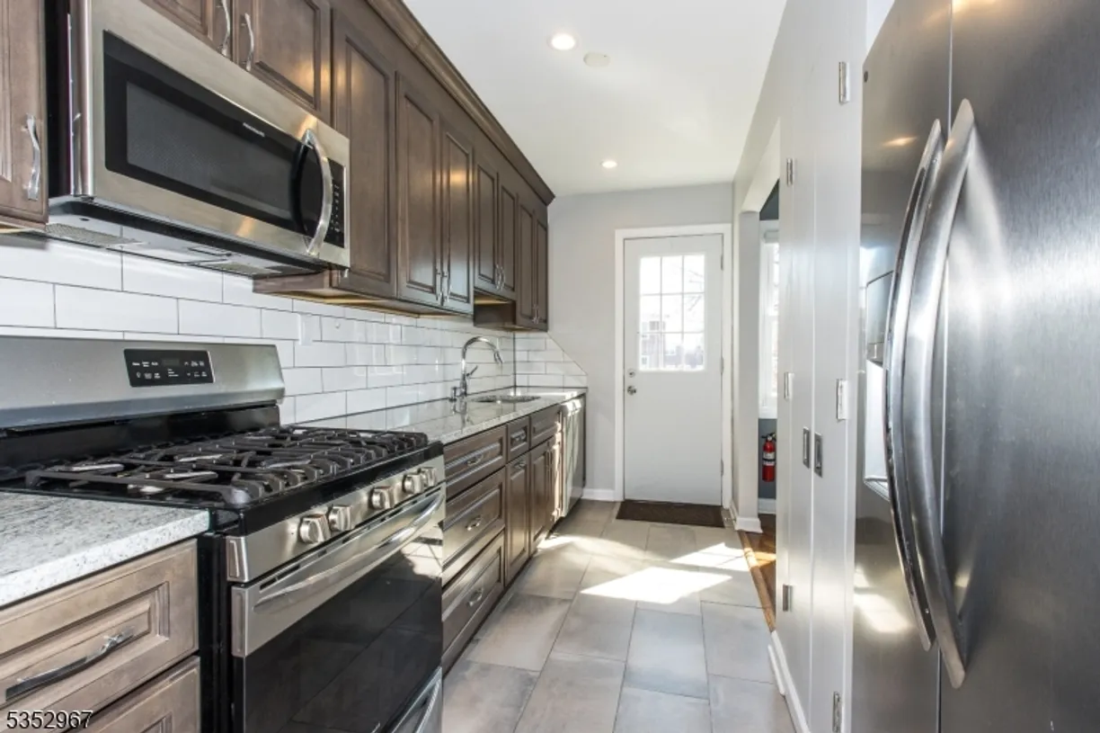 Jersey City/Hoboken Real Estate | View 126 Boyden Ave, D | 3 Beds, 2 Baths
