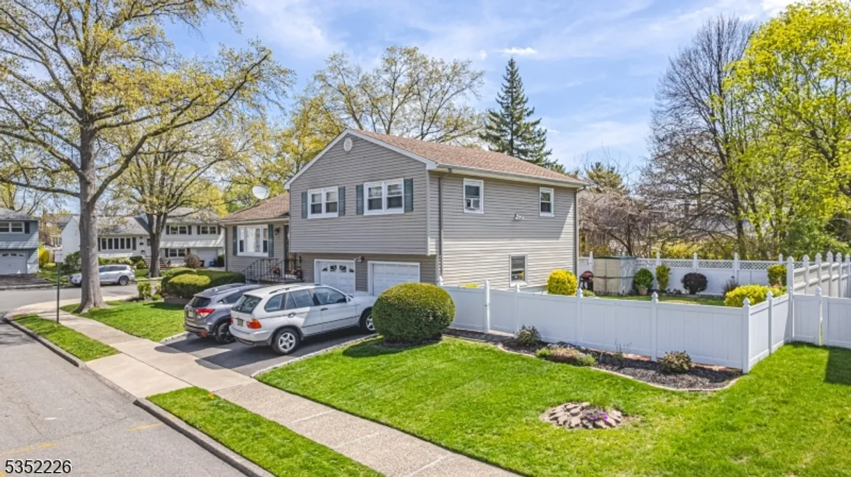 Jersey City/Hoboken Real Estate | View 71 Dalebrook Rd | Listing