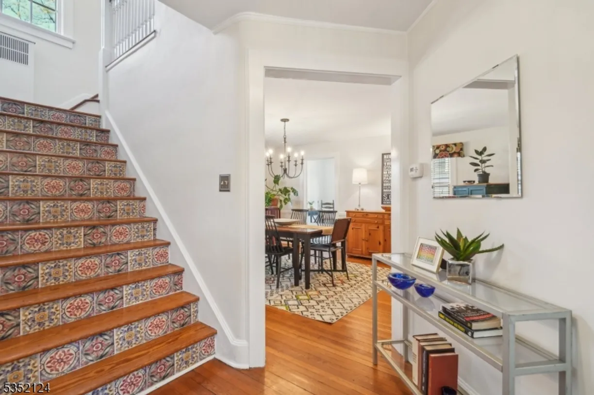 Jersey City/Hoboken Real Estate | View 31 Sommer Ave | Listing