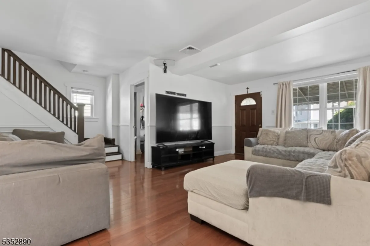 Jersey City/Hoboken Real Estate | View 28 Kearney St | Listing