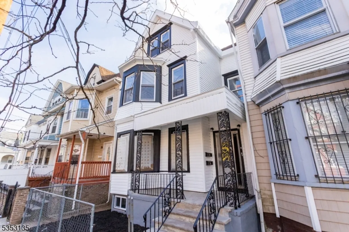 Rockland/Orange/NJ Real Estate | View 58 9Th Ave | 3 Baths