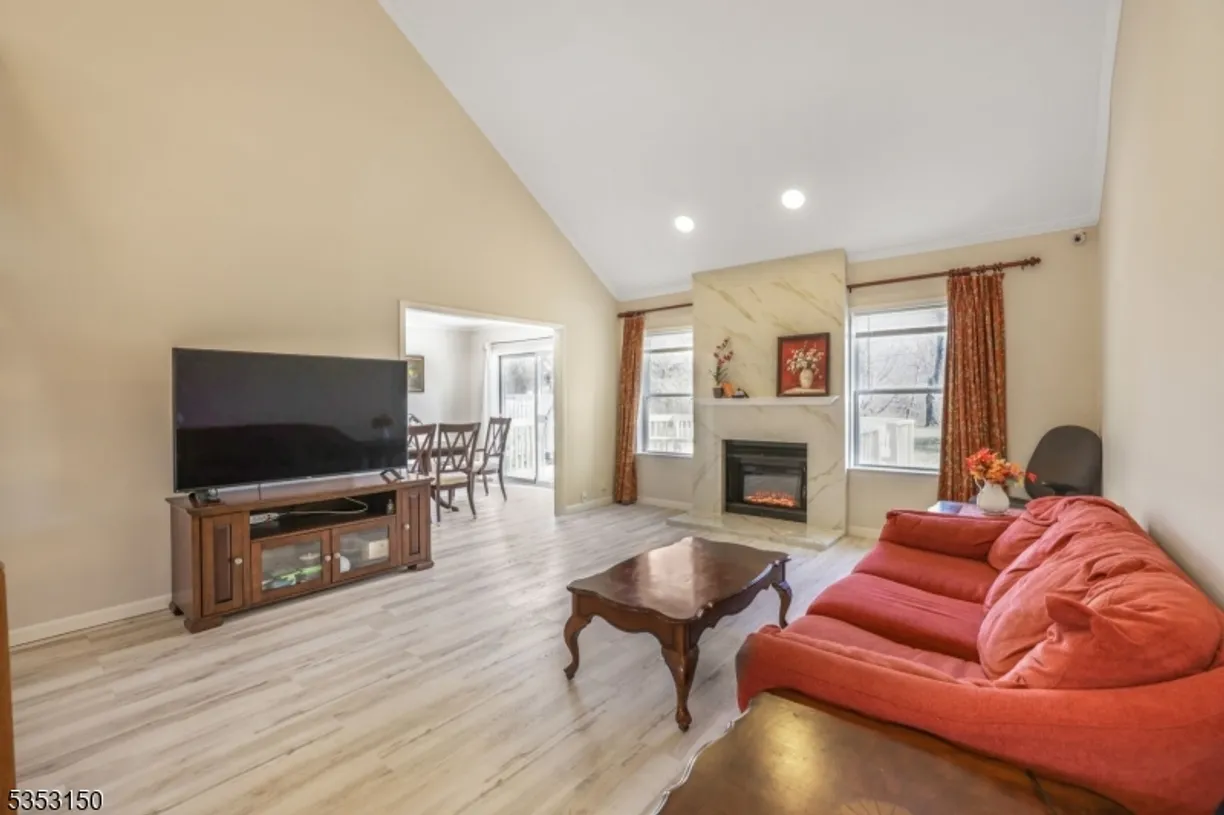 Jersey City/Hoboken Real Estate | View 146 Nathan Dr | Listing