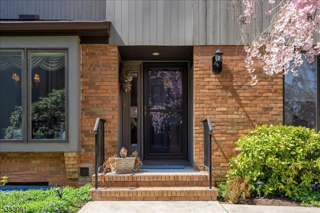 Jersey City/Hoboken Real Estate | View 16 Byron Ave | 3 Beds, 2 Baths